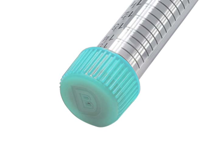 蓋子帶有透氣孔且?guī)Ф』z塞，用于連接注射器